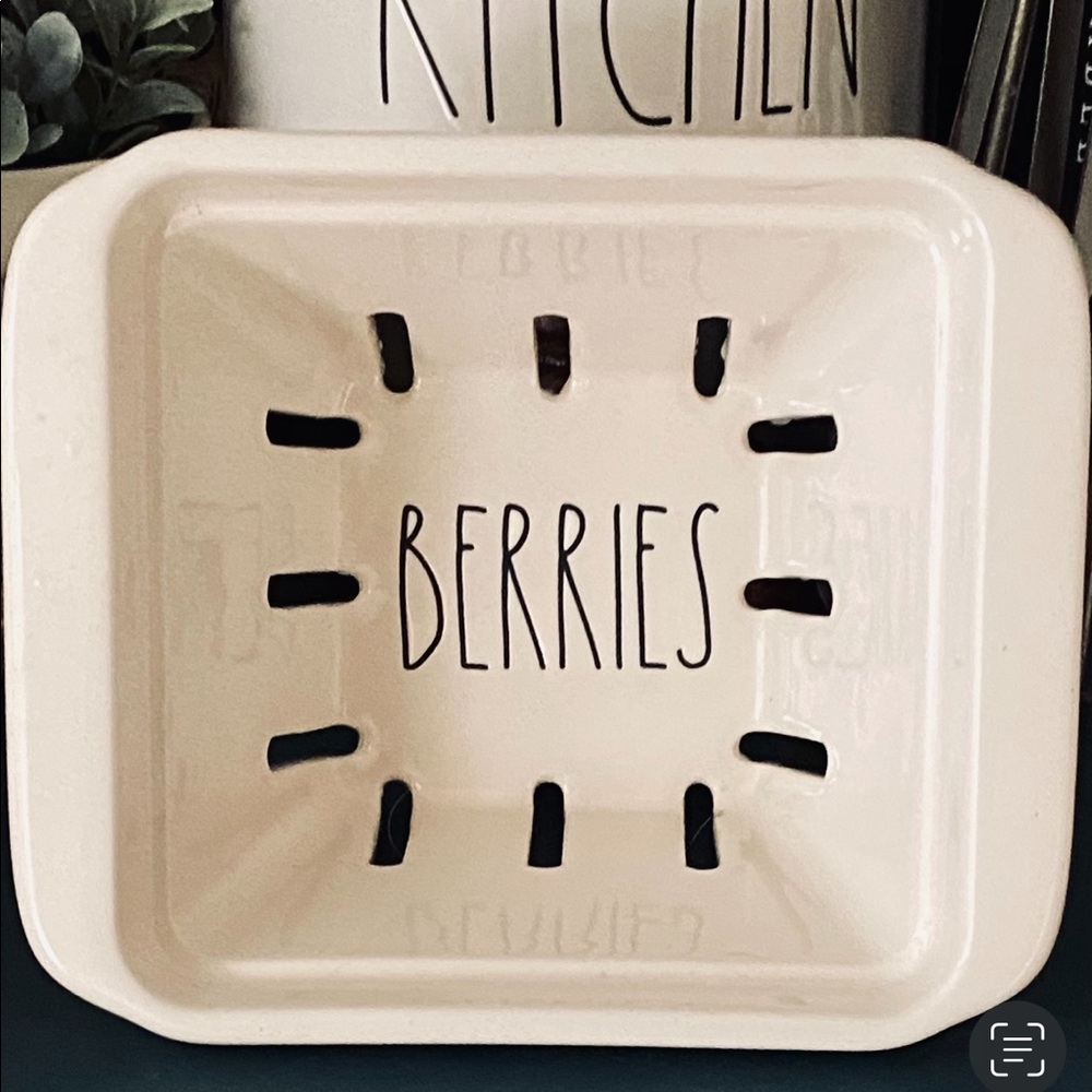 NEW RAE DUNN Berries basket 🧺